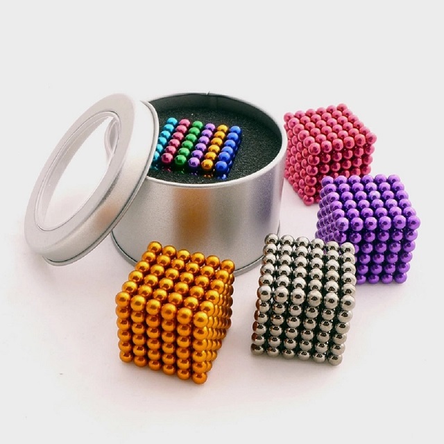 Renkli 216 Parça D5mm Neocube Top
