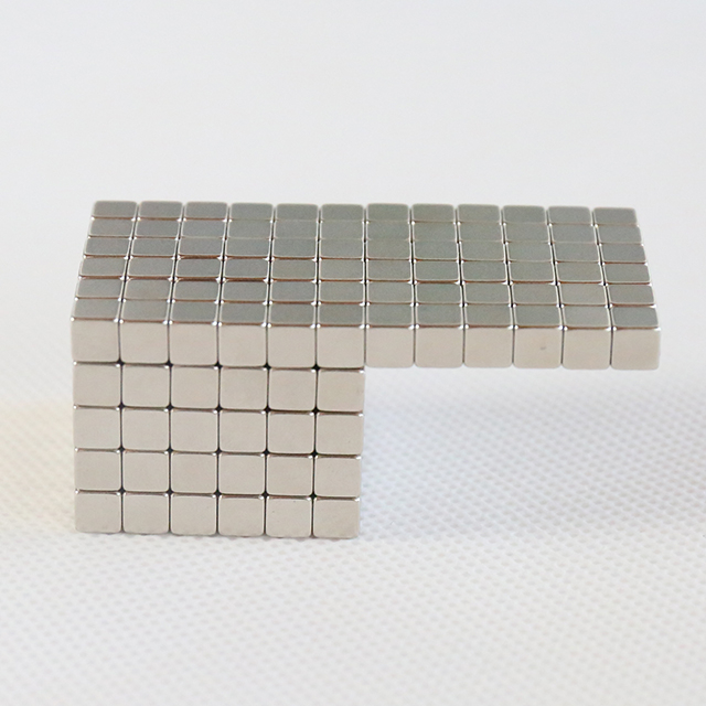 Ni Kaplamalı D5mm Neocube