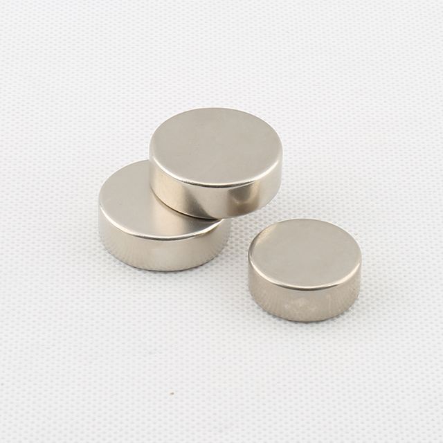 N35 Sınıf Dia 10x2mm Nikel Kaplama Neodimyum Mıknatıs